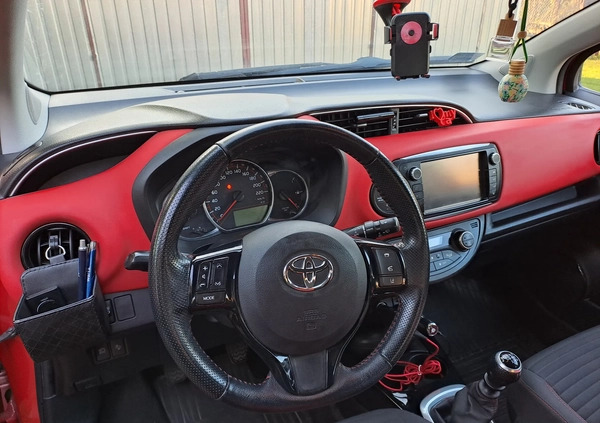 Toyota Yaris cena 44900 przebieg: 50600, rok produkcji 2015 z Jaworzno małe 92